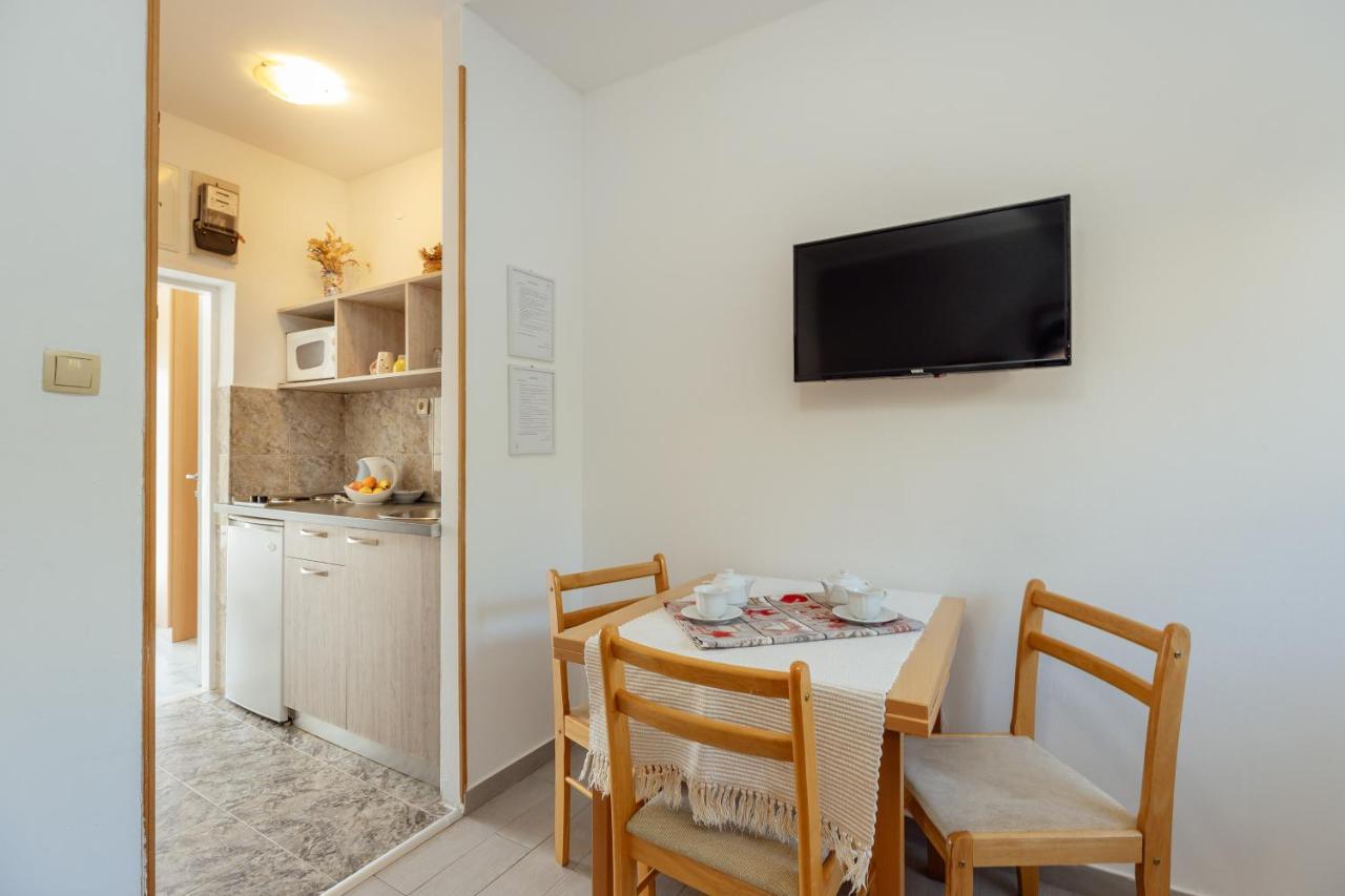 Apartmani Vico Herceg Novi Exterior foto